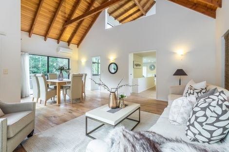 Photo of property in 16 Homewood Place, Chatswood, Auckland, 0626