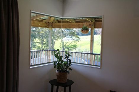 Photo of property in 32 Marshall Road, Kaiwaka, 0573