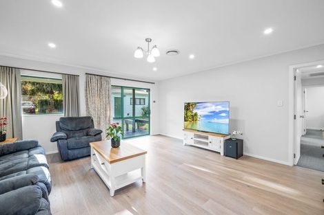 Photo of property in 468a Great South Road, Opaheke, Papakura, 2113