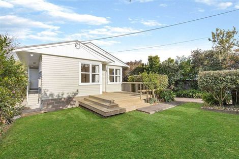 Photo of property in 6 Raines Avenue, Forrest Hill, Auckland, 0620