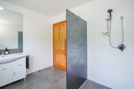 Photo of property in 98 Erskine Road, Otatara, Invercargill, 9879