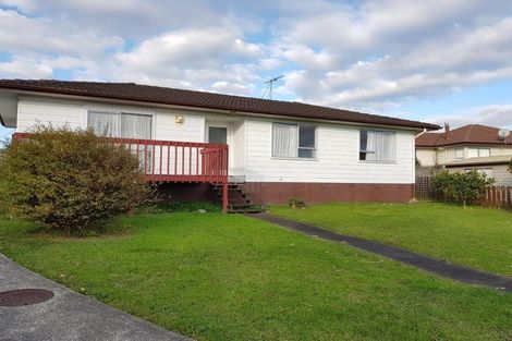 Photo of property in 18 Tomintoul Place, Highland Park, Auckland, 2010