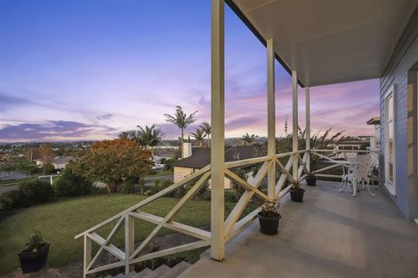 Photo of property in 12 Bilkey Avenue, Pukekohe, 2120