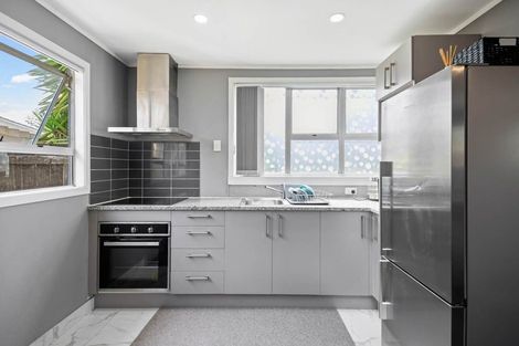 Photo of property in 8 Hyperion Drive, Randwick Park, Auckland, 2105