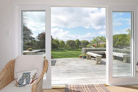 Photo of property in 12 Wanganui Road, Marton, 4710