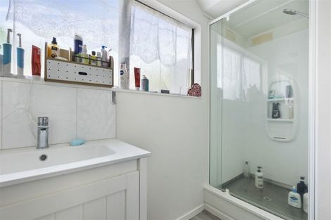 Photo of property in 1/18 Charles Dickens Drive, Mellons Bay, Auckland, 2014