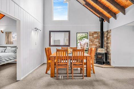 Photo of property in 11 Moffat Road, Red Beach, 0932