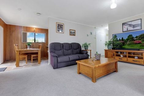 Photo of property in 2/9 Choice Avenue, Henderson, Auckland, 0612