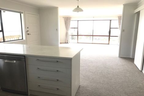 Photo of property in 750 East Coast Road, Pinehill, Auckland, 0630