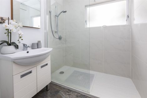 Photo of property in 20 Raekura Place, Redcliffs, Christchurch, 8081