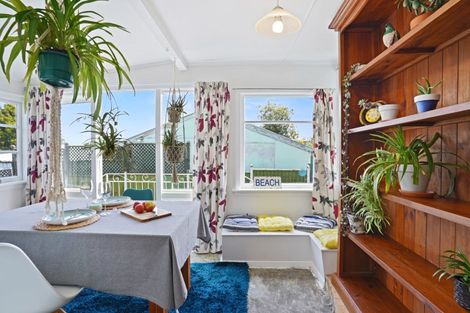 Photo of property in 69 Dunns Avenue, The Pines Beach, 7630