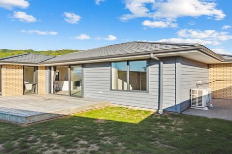 Photo of property in 5 Pohe Street, Waikanae, 5036