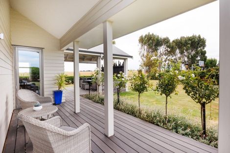 Photo of property in 20 Loveston Lane, Kelvin Grove, Palmerston North, 4470