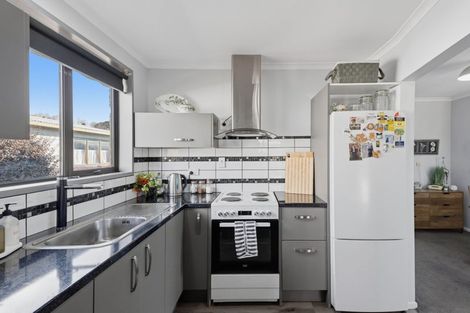 Photo of property in 1 Mary Street, Gore, 9710