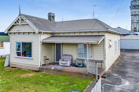 Photo of property in 49 Collins Street, Hawera, 4610