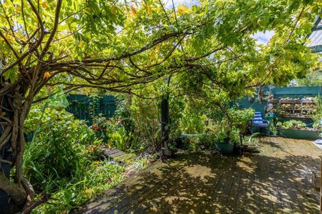 Photo of property in 32 Cuba Street, Marton, 4710