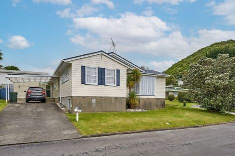 Photo of property in 7 Luff Place, Whitby, Porirua, 5024