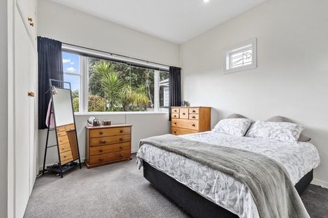 Photo of property in 34 Rua Street, Lyall Bay, Wellington, 6022