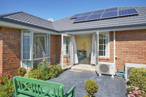 Photo of property in 24 Chesterfield Mews, Russley, Christchurch, 8042