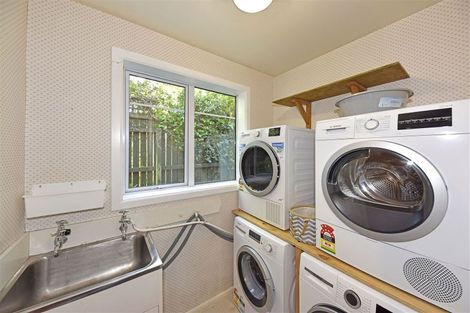 Photo of property in 10 Guinness Crescent, Ilam, Christchurch, 8041