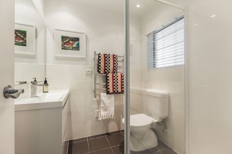 Photo of property in 6 Ponui Place, Mairangi Bay, Auckland, 0630