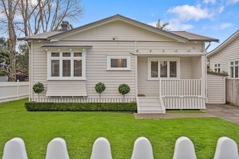 Photo of property in 1/2 Tennyson Street, Northcote Point, Auckland, 0627