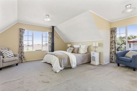 Photo of property in 2/16 Fernbird Place, Massey, Auckland, 0614