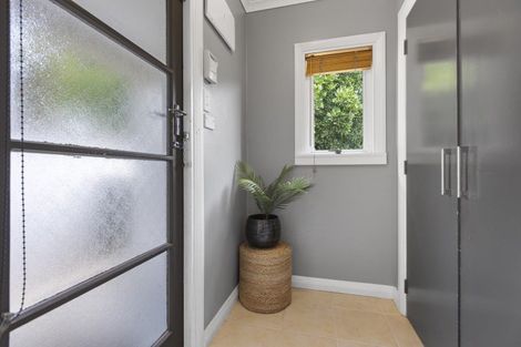 Photo of property in 475a Saint Aubyn Street, Moturoa, New Plymouth, 4310