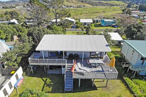 Photo of property in 104 Ocean Beach Road, Tairua, 3508