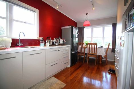 Photo of property in 33 Park Road, Glenfield, Auckland, 0629