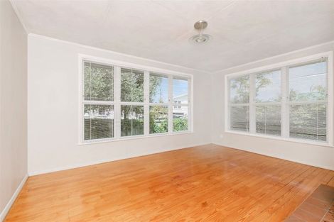 Photo of property in 1/11 St Leonards Road, Kelston, Auckland, 0602