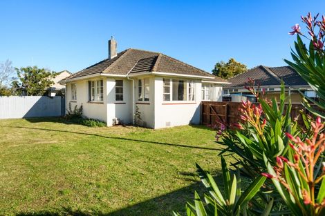 Photo of property in 660 Featherston Street, Roslyn, Palmerston North, 4414