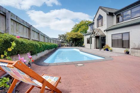 Photo of property in 2 Golf Grove, St Andrews, Hamilton, 3200