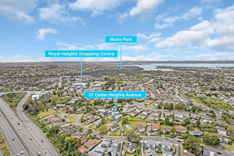 Photo of property in 51 Cedar Heights Avenue, Massey, Auckland, 0614