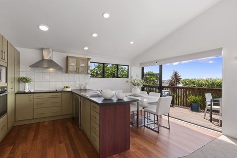 Photo of property in 3a Holland Road, Hillcrest, Auckland, 0627
