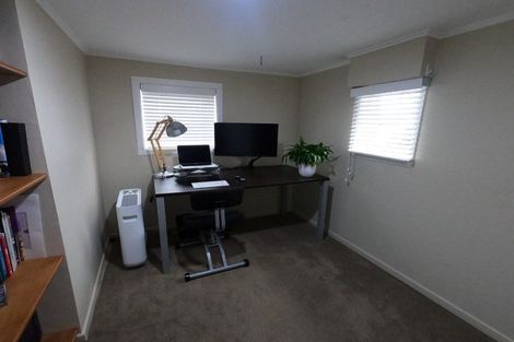 Photo of property in 2/26 Dallinghoe Crescent, Milford, Auckland, 0620