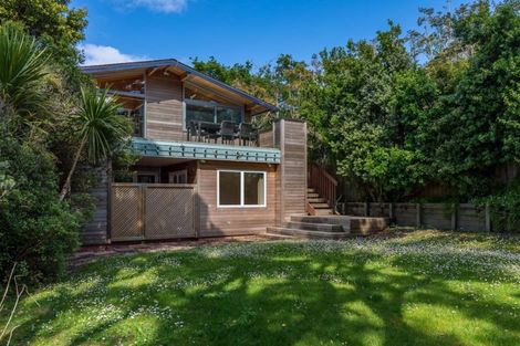 Photo of property in 2/58 Cliff Road, Torbay, Auckland, 0630