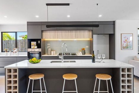 Photo of property in 38a Hyperion Drive, Randwick Park, Auckland, 2105