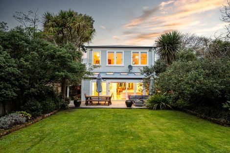 Photo of property in 8 Carrington Street, Mount Cook, Wellington, 6021