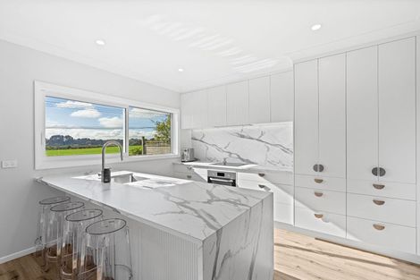 Photo of property in 73 Kawiu Road, Levin, 5510