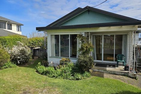Photo of property in 24 Dorset Avenue, Westown, New Plymouth, 4310