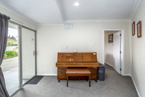 Photo of property in 26 Costley Street, Carterton, 5713