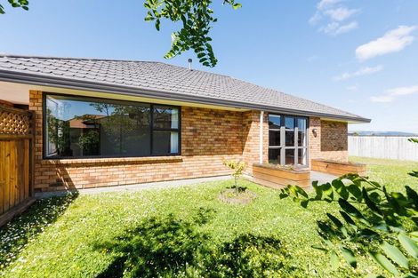 Photo of property in 9 Alpine Grove, Kelvin Grove, Palmerston North, 4414