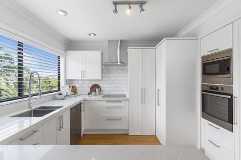 Photo of property in 55 Seaton Road, Murrays Bay, Auckland, 0630