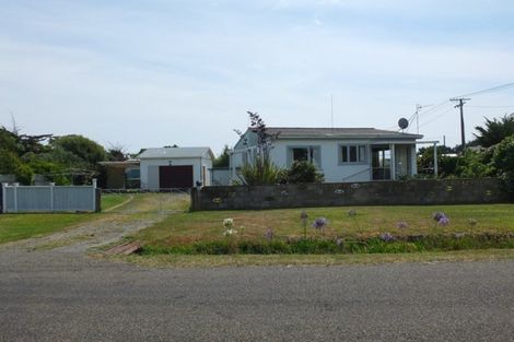 Photo of property in 8a Te Awa Street, Foxton Beach, Foxton, 4815