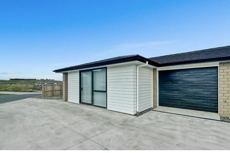 Photo of property in 19 Arahi Place, Rototuna North, Hamilton, 3210