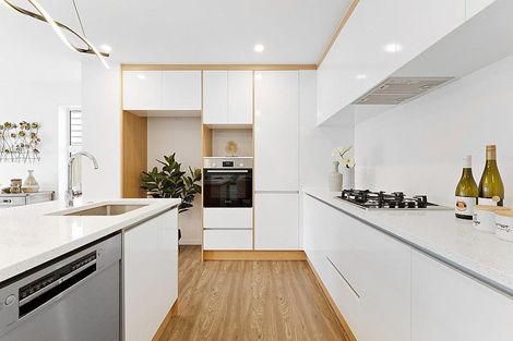 Photo of property in 8/4118a Great North Road, Glen Eden, Auckland, 0602