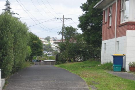 Photo of property in 1/197 Chivalry Road, Glenfield, Auckland, 0629