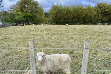 Photo of property in 126 Gear Road, Te Horo, Otaki, 5582