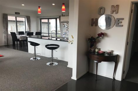 Photo of property in 34 Broadwater Close, Pyes Pa, Tauranga, 3112